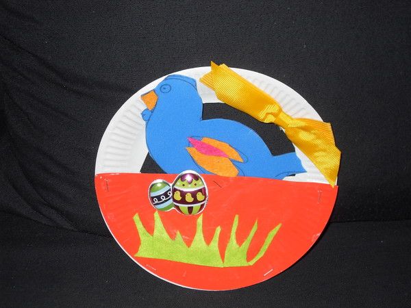 Mme Poule dans son panier